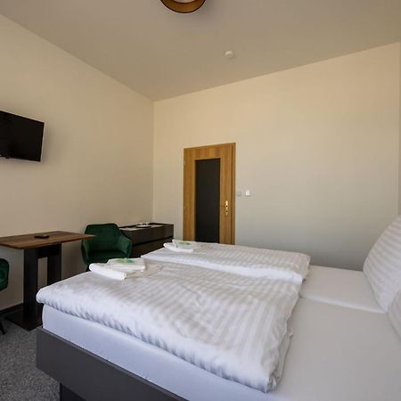 Hotel Tht Полічка Екстер'єр фото