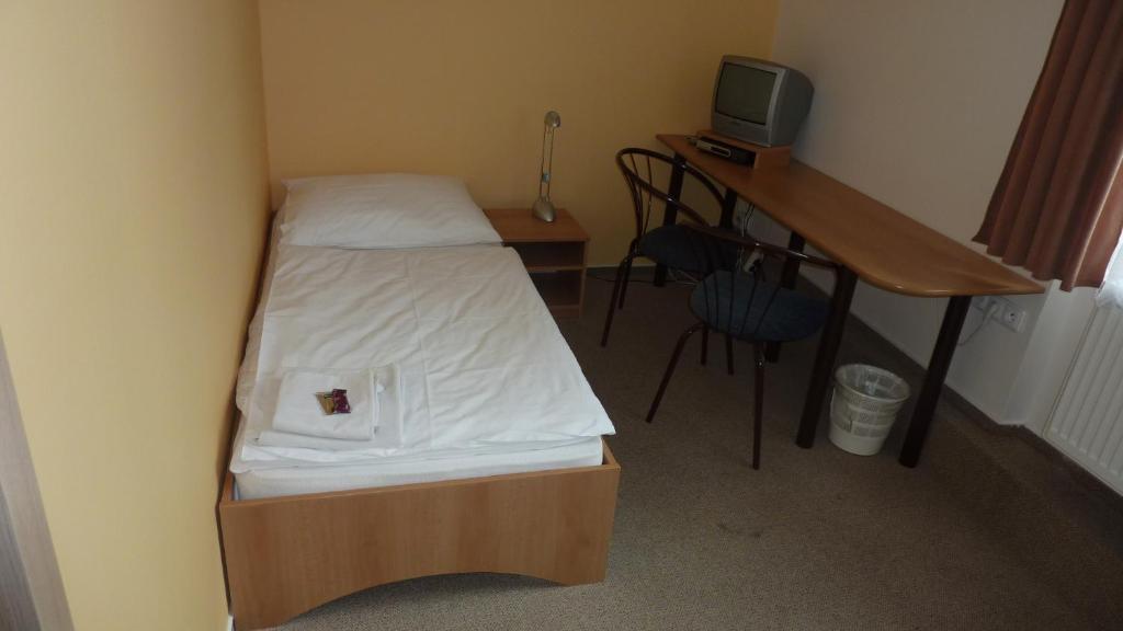 Hotel Tht Полічка Екстер'єр фото