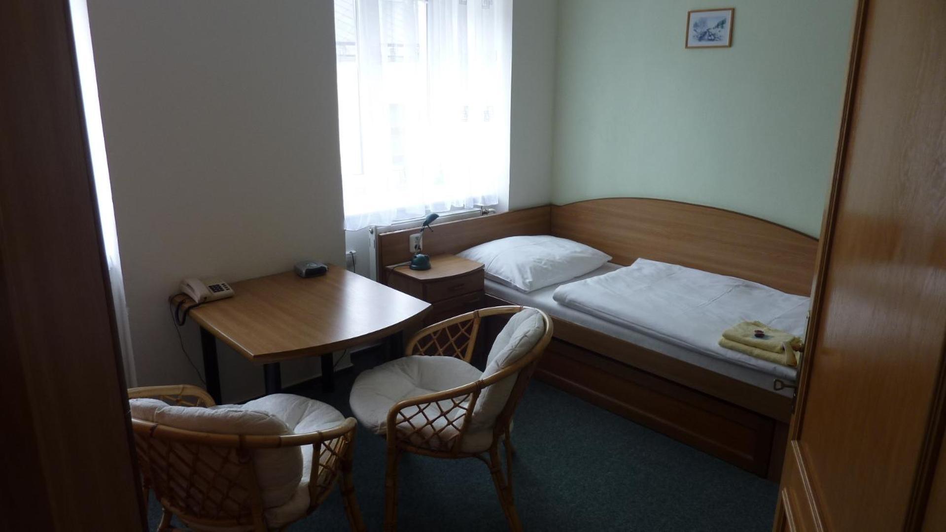 Hotel Tht Полічка Екстер'єр фото