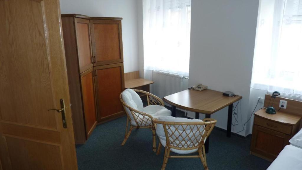 Hotel Tht Полічка Екстер'єр фото