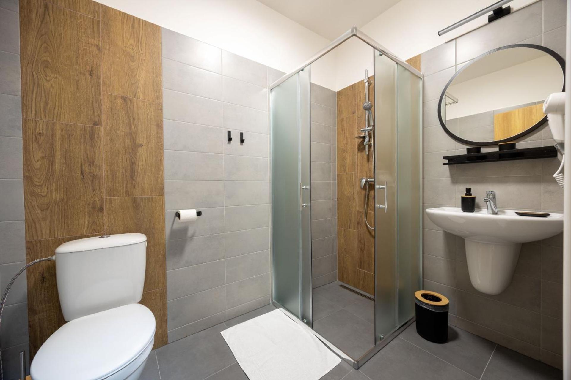 Hotel Tht Полічка Екстер'єр фото